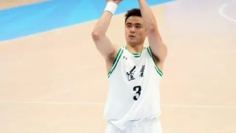 巴黎奇迹！点球大战惊险63-62逆转马赛，舍瓦利耶神扑助四冠王荣耀加身——法甲巅峰对决直播回顾！